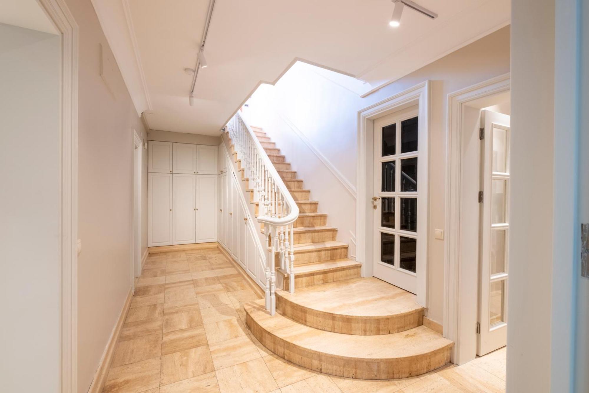 Homie - A Majestic 4 Bedroom Boasting A Private Garden And Terrace In Levent #83 Daire *